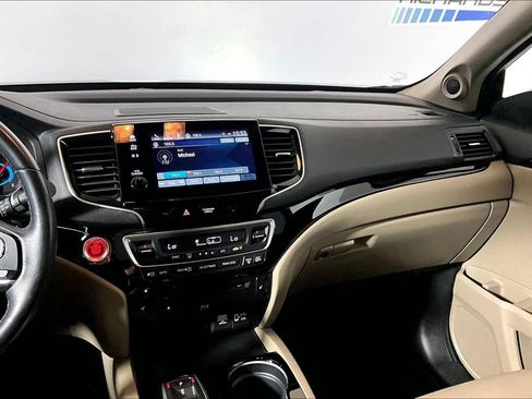 Used 2021 Honda Pilot Touring image 5