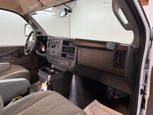 New 2025 Chevrolet Express 3500 w/ Power Convenience Package image 30