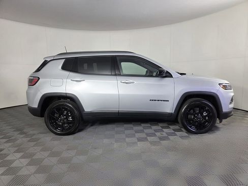 New 2026 Jeep Compass Latitude image 3