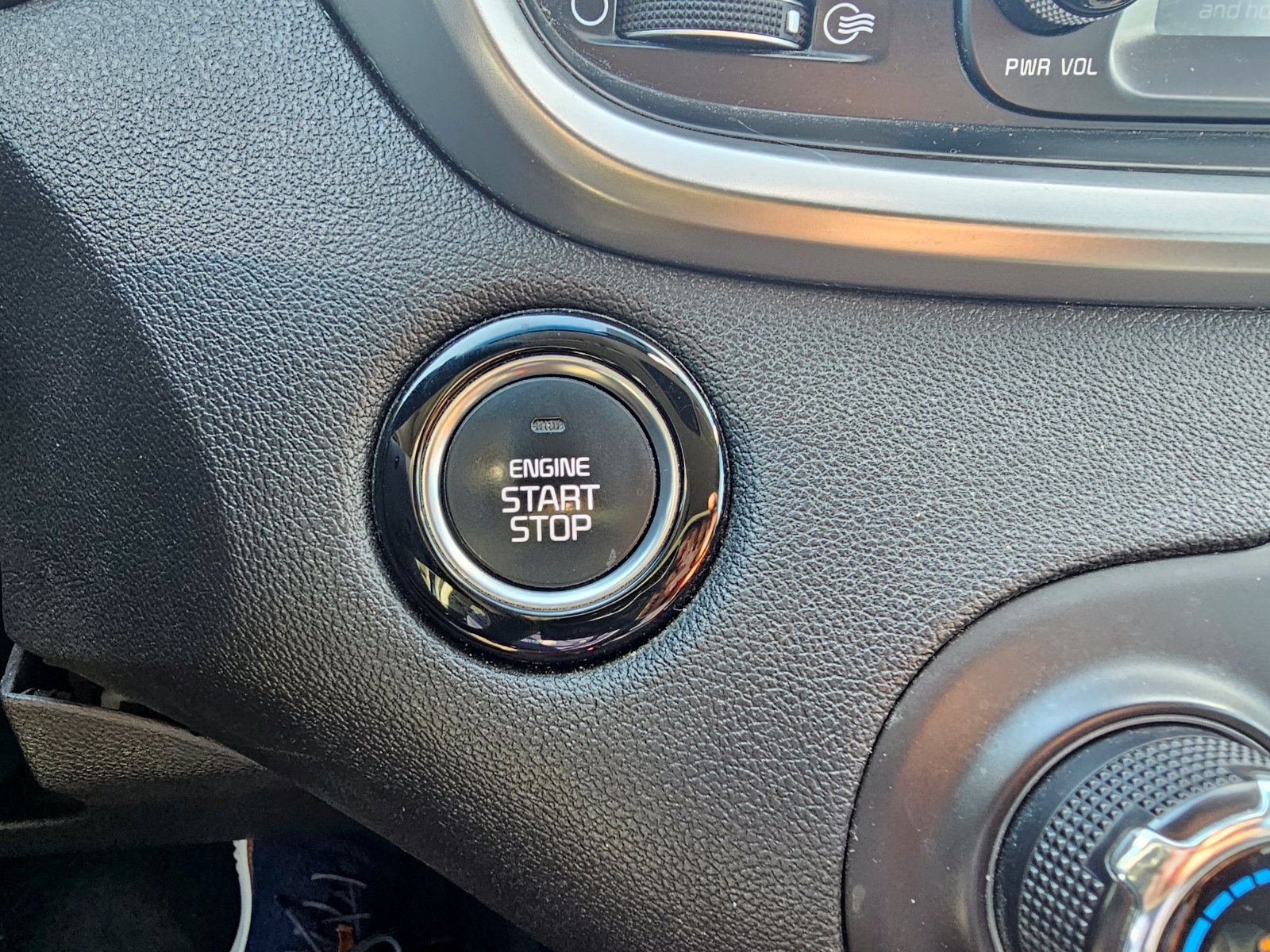 Used 2020 Kia Sorento S AWD/4WD image 19