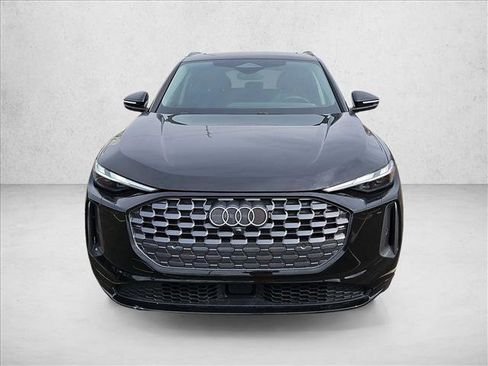 Certified 2025 Audi Q5 Premium w/ Convenience Package AWD/4WD image 2