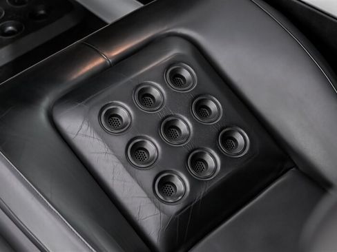Used 2005 Ford GT RWD image 39