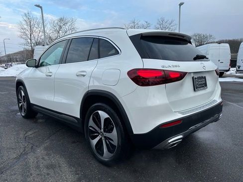 Used 2026 Mercedes-Benz GLA 250 4MATIC image 5