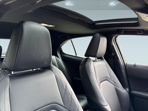 Certified 2025 Lexus UX 300h FWD image 16