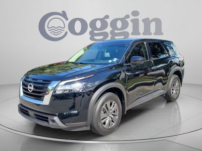 Certified 2025 Nissan Pathfinder S