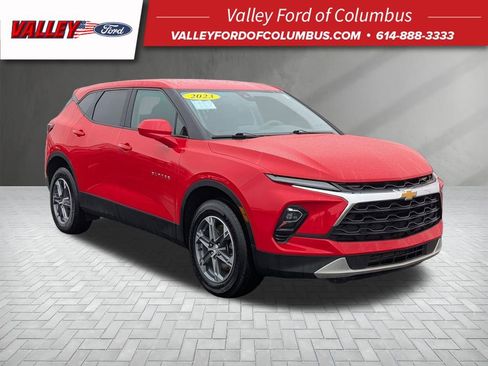 Used 2023 Chevrolet Blazer LT image 1