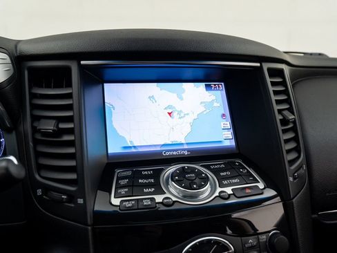 Used 2017 INFINITI QX70 AWD w/ Premium Package image 23