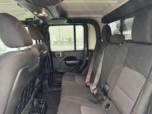 Used 2021 Jeep Gladiator Mojave image 4