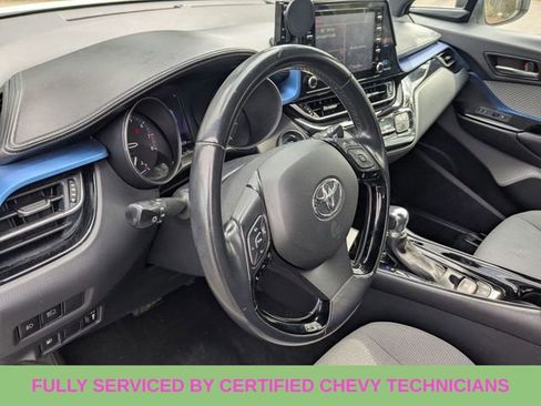 Used 2019 Toyota C-HR XLE image 21