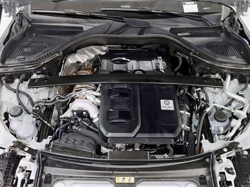 Used 2025 Mercedes-Benz GLC 43 AMG 4MATIC image 43