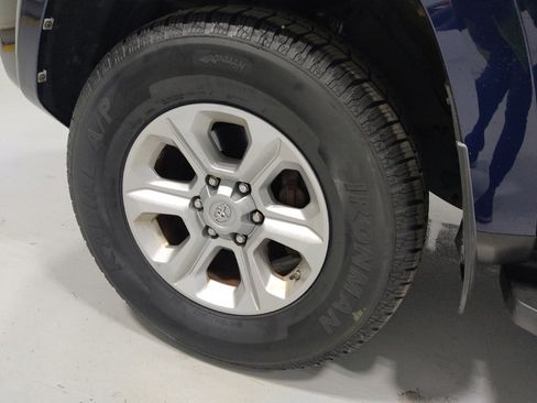 Used 2018 Toyota 4Runner SR5 Premium image 31