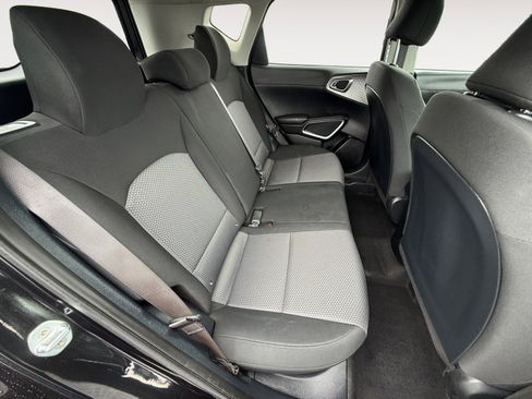 Used 2023 Kia Soul LX w/ LX Technology Package image 18