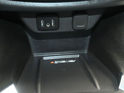 Used 2023 Chevrolet Traverse LT w/ Rear Camera Mirror Package AWD/4WD image 45