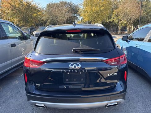 Used 2021 INFINITI QX50 Essential w/ Convenience Package image 9