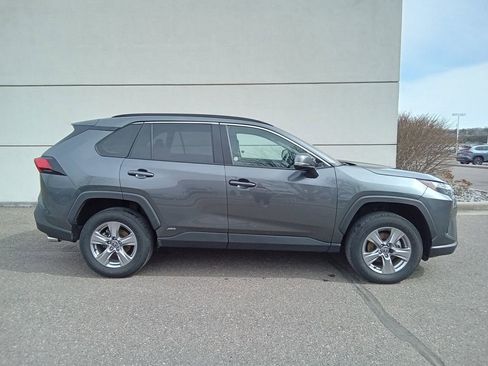 Used 2025 Toyota RAV4 XLE image 2