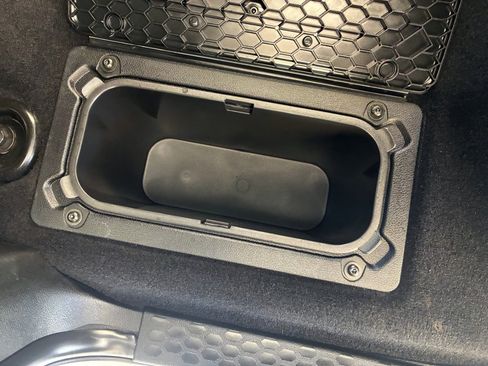 Used 2018 RAM 3500 Tradesman w/ Chrome Appearance Group image 28