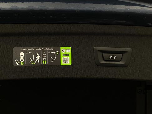 New 2026 BMW iX xDrive45 image 6