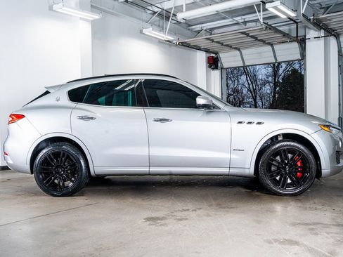 Used 2018 Maserati Levante S GranSport image 5