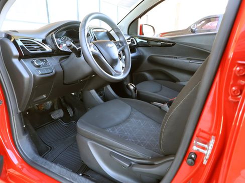 Used 2020 Chevrolet Spark LT image 34