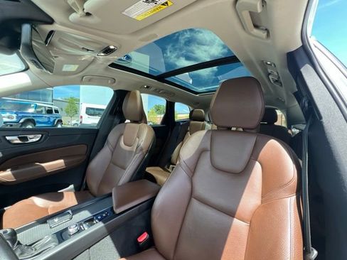 Used 2020 Volvo XC60 T5 Momentum w/ Protection Package Premier AWD/4WD image 23