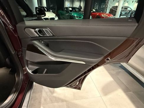 Used 2024 BMW X5 xDrive40i w/ Premium Package AWD/4WD image 29