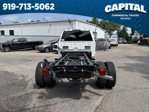 New 2025 Ford F450 XLT w/ XLT Value Package image 7