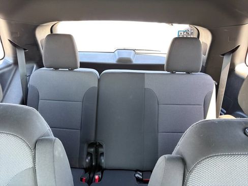 Certified 2023 Chevrolet Traverse LT FWD image 16