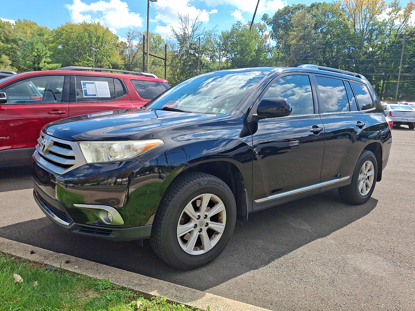 Used 2013 Toyota Highlander Plus AWD/4WD image 2