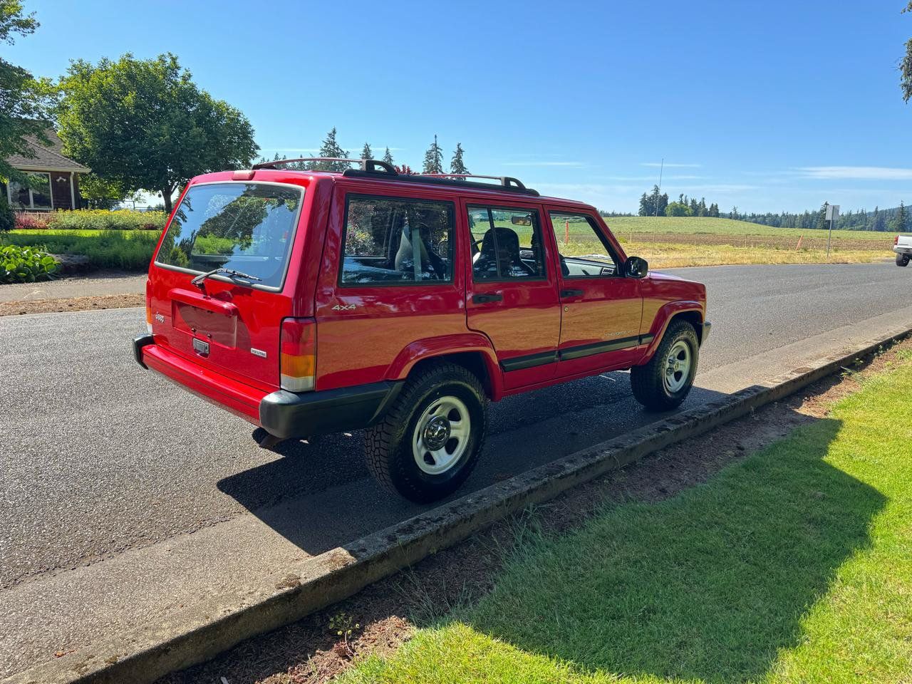 Used 2000 Jeep Cherokee Sport AWD/4WD image 5