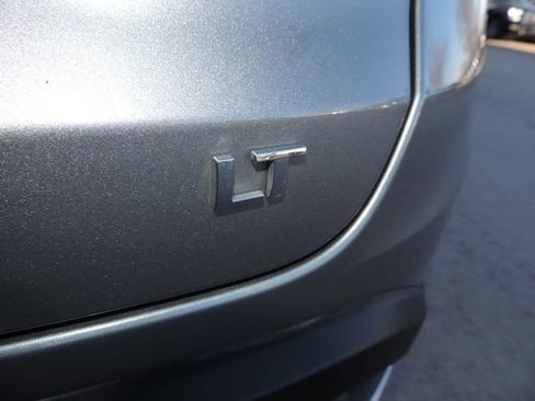 Used 2025 Chevrolet Trax LT w/ LT Convenience Package image 18