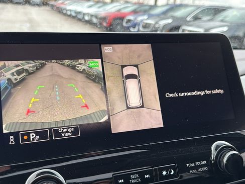 Used 2022 Nissan Armada Platinum image 21