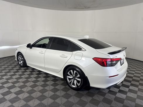 Certified 2022 Honda Civic LX image 6