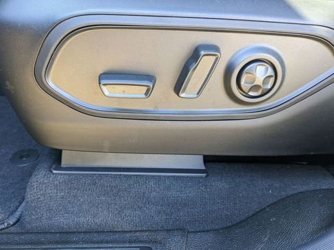 New 2025 Jeep Grand Cherokee L Limited w/ Luxury Tech Group II AWD/4WD image 19