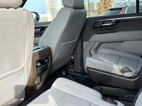 Used 2025 Chevrolet Tahoe Z71 w/ Z71 Off-Road Package image 14