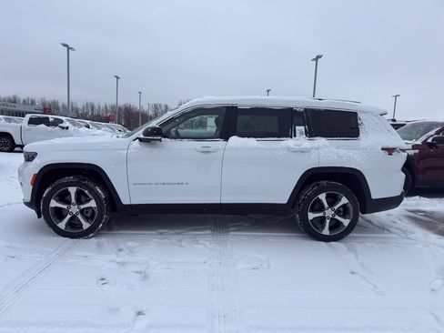 Used 2023 Jeep Grand Cherokee L Limited image 8