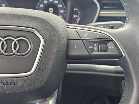 Used 2020 Audi Q3 2.0T Premium image 29