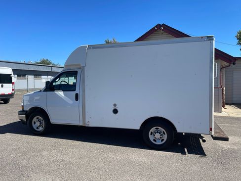 Used 2020 Chevrolet Express 3500 w/ Power Convenience Package image 6