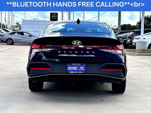 Used 2025 Hyundai Elantra Sport image 9