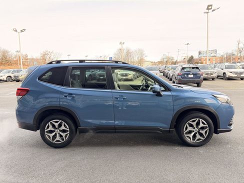 Certified 2023 Subaru Forester Premium image 6