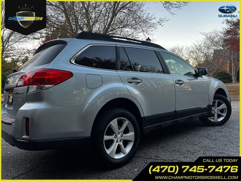 Used 2013 Subaru Outback 2.5i Limited image 8