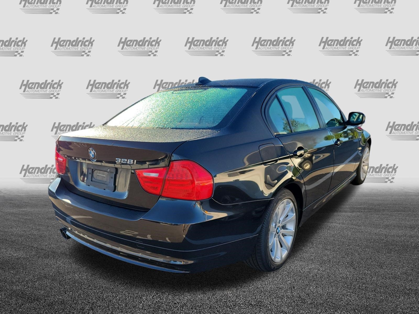 Used 2011 BMW 328i xDrive Sedan AWD/4WD image 10