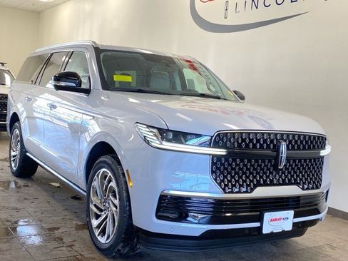 New 2026 Lincoln Navigator L Reserve image 2