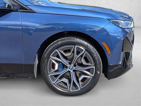 Certified 2024 BMW iX xDrive50 w/ Premium Package AWD/4WD image 25