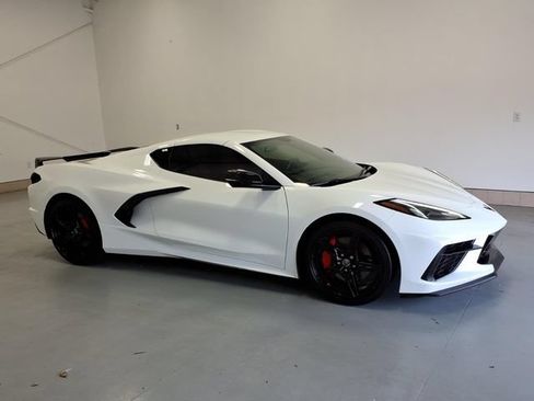 Used 2021 Chevrolet Corvette Stingray Coupe w/ Z51 Performance Package RWD image 2