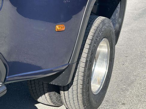 Used 2023 Chevrolet Silverado 3500 High Country w/ Safety Package II image 10