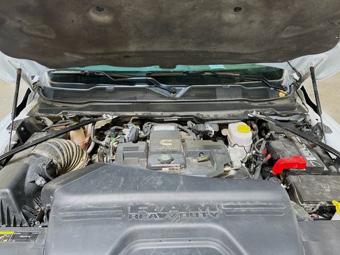 Used 2024 RAM 2500 Laramie AWD/4WD image 29