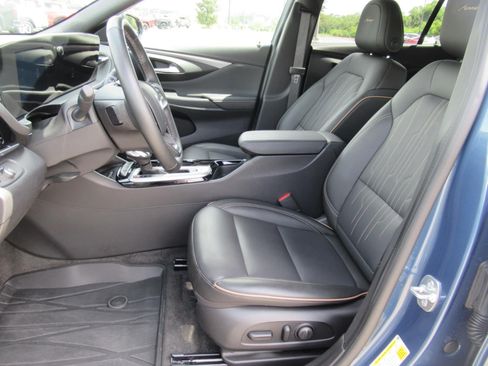 Used 2025 Buick Envista Avenir FWD image 19