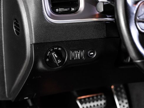 Used 2021 Dodge Charger R/T w/ Blacktop Package image 25