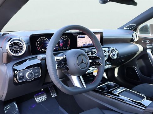New 2026 Mercedes-Benz CLA 250 4MATIC image 18