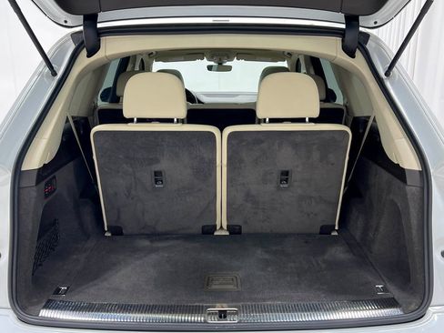 Used 2017 Audi Q7 3.0T Premium Plus w/ Premium Plus Package image 30